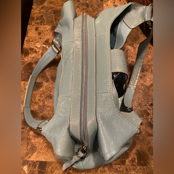 🩵Coach~Tiffany Blue Large Lynne Hobo Crinkle Patent Leather Silver Hardware - Picture 6 of 17